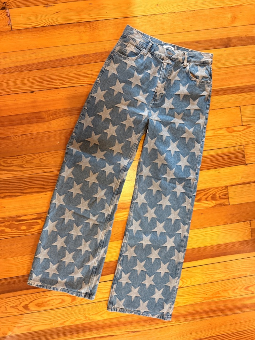 Sandro Denim Star-Print Jeans in Blue and White
